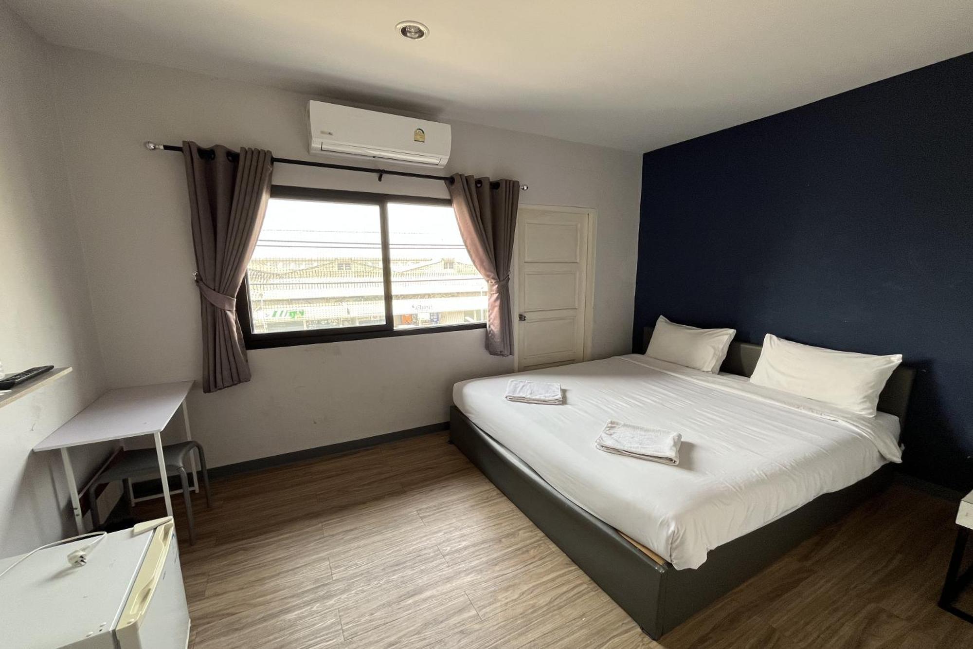 Hotel Blue26 Ban Wat Sala Daeng Esterno foto